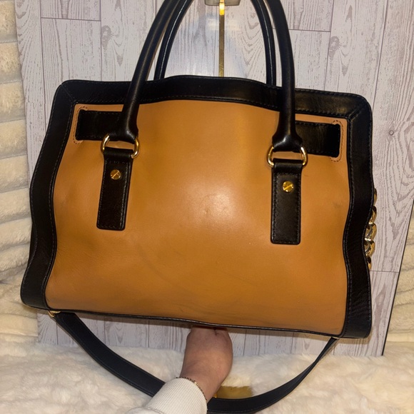 Sold - Picture 3 of 10